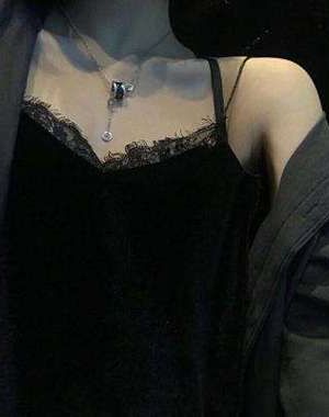 《瘸子都被我忽悠的站起来了》作者：黑猫睨睨