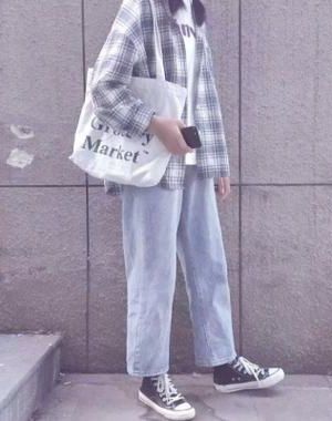 《如何拯救那只大蝙蝠》作者：圈箐