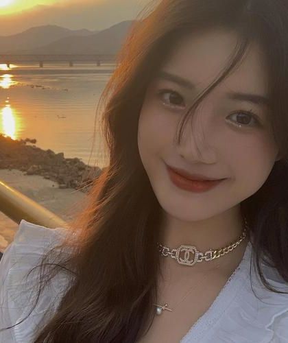 [np  完结]《校花沉沦露出，教授循循调教》作者：留意zzz