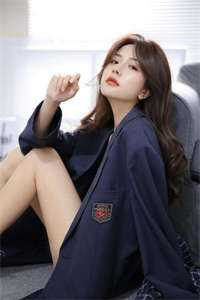 《我真不是龙傲天老婆》作者：辉羽天