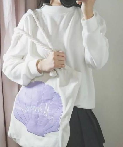 重生后，我勾到了白月光的白月光