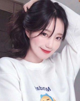 【付费短篇】月亮不及她眼眸作者：天明丘小说阅读